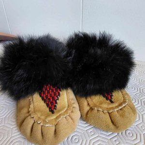 Vintage Leather Traditional Baby Moccasins Hand made with real fur